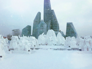 图 哈尔滨冰雪大世界雕像