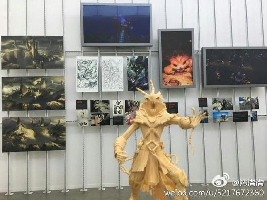 尿毒症LOL玩家用筷子造锤石