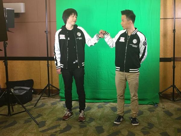 不过如果笑就能逃避的话，那世界上哪来的那么多羞耻Play，终于在一次又一次的小拳拳互锤之后——