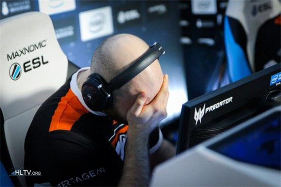 　　（相信主场作战被早早淘汰在谁心里都不会好受）