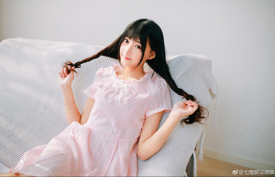 参会艺人代表：解说琪琪