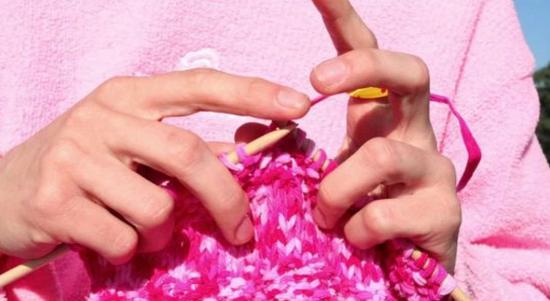 若宫正子在一次ted演讲中介绍她开发的Excel教材