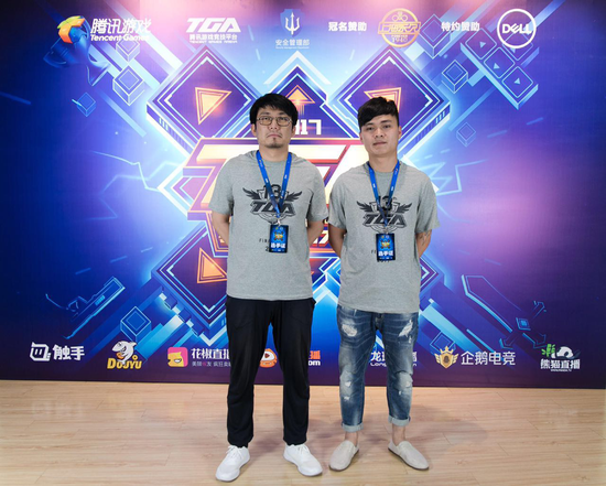 战队里最小的万人迷“花”，得了出人意料的双响炮