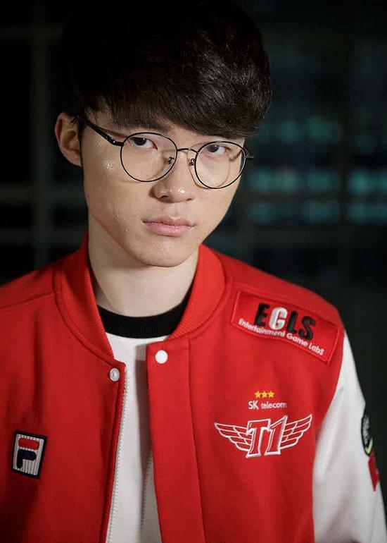 知名《英雄联盟》选手Faker