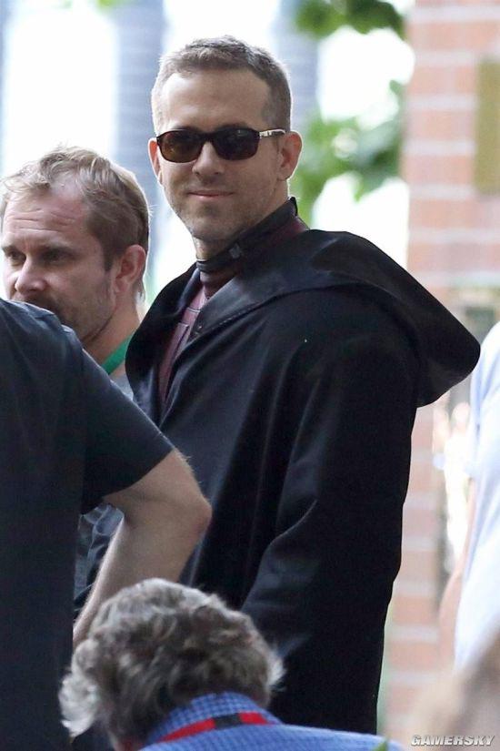 《死侍2》新剧照惊现中文"死侍"朱利安·迪尼森加盟该片