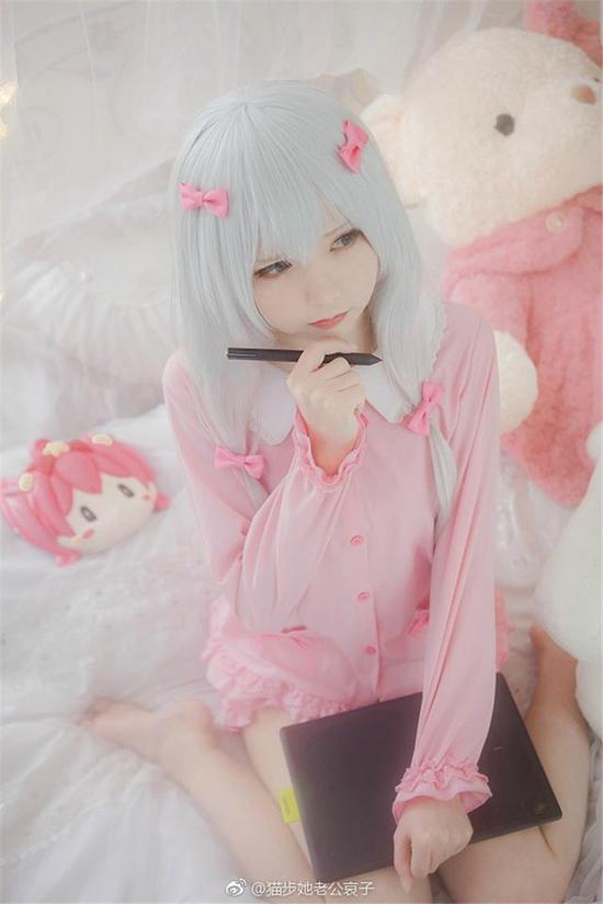 和泉纱雾呆萌cosplay瞬间融化你的心