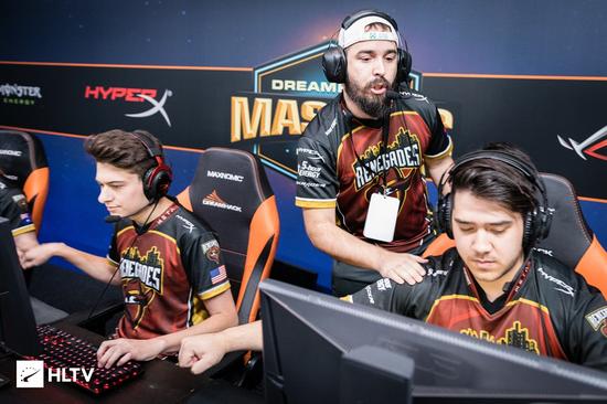 kassad说，在2017年大部分的比赛中队伍都在找寻合适的第五人