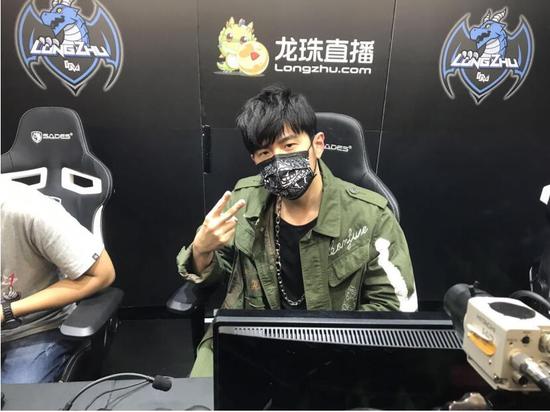 虽然第一场比赛失利，但是周杰伦对于自己的表现十分满意，并且信誓旦旦的表示，一定要拿下第二场的胜利。