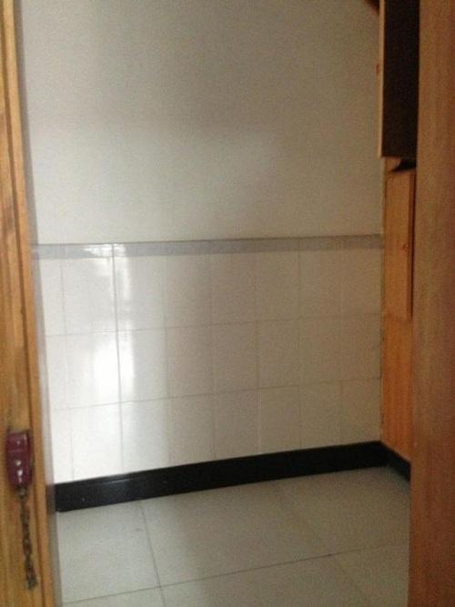 那么你们猜下，这是哪位英雄的COS呢？