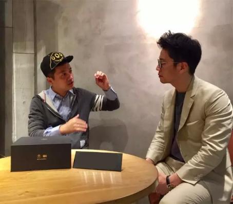 ▲ 吴萌与雨善创意创始人、球球品牌战略顾问 Jacques 董黄之(右)