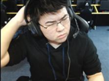 最后来了一个经典乐观摸摸头！