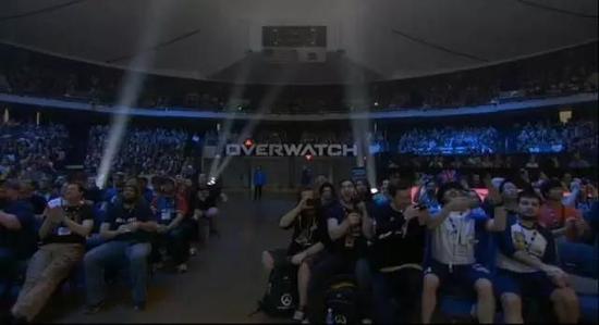 气派的暴雪竞技场