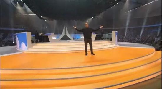 隔着屏幕玩家们都能体会Jeff站在场中央那一脸“不服来打我啊”的小傲娇