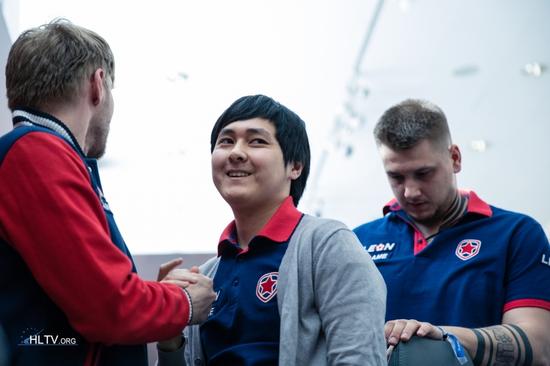 Hobbit和Zeus将在DH冬季赛中相遇