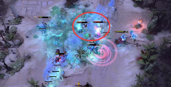 xNova的双头龙神之一冰救下死亡先知并对敌方露娜和大牛进行反杀