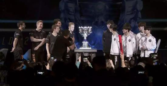 &nbsp; &nbsp; &nbsp;