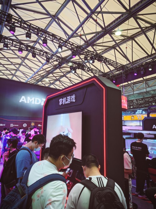 AYANEO携搭载AMD锐龙74800U新品首秀ChinaJoy，并喜提黑金奖