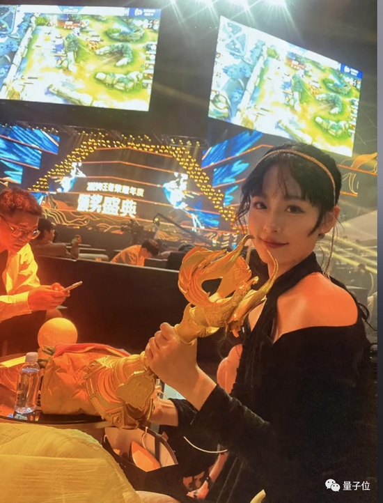 图源姚懿玲个人抖音账号