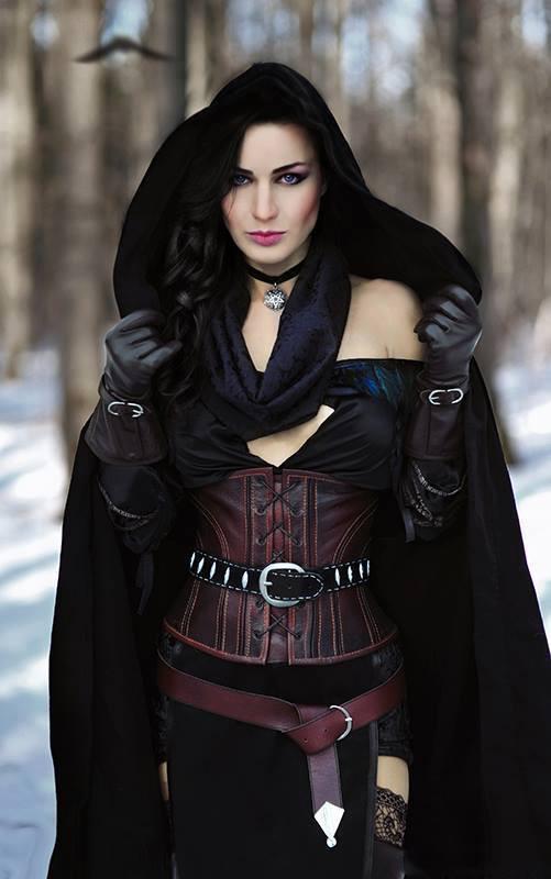 美女cos《巫师》叶奈法图赏 高冷性感