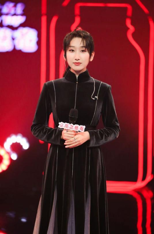 国风歌手等什么君在《蒙面唱将5》惊喜揭面 音频上线酷狗