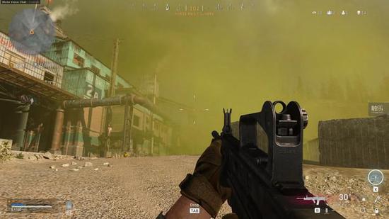 “战区”模式采用了真毒圈。圈外的地区都被毒气笼罩