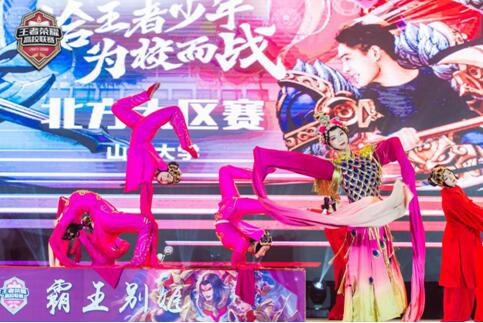 京剧意象杂技表演《霸王别姬》