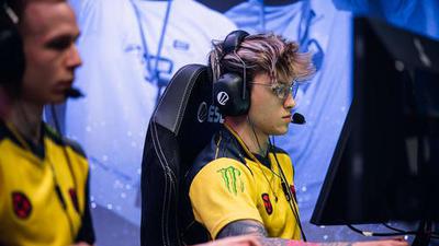 Liquid战胜Chaos成功拿到了EPL的首胜