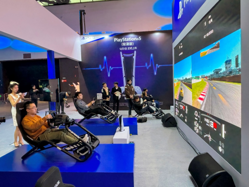 PlayStation展台专业车手赛车比赛表演赛