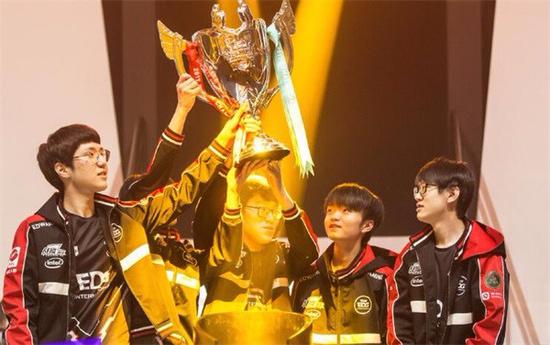 EDG曾六次夺得德杯冠军
