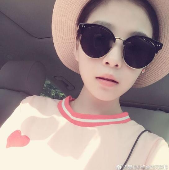 lol文森特半夜发微博介绍老婆 粉丝称像冯提莫