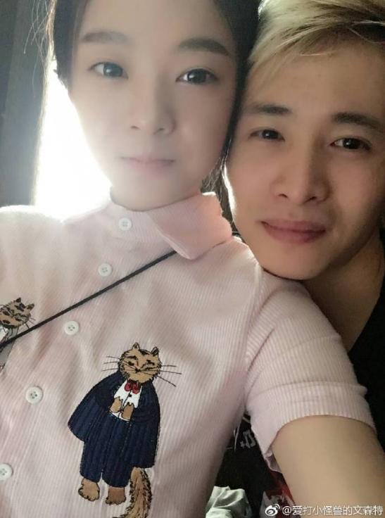 lol文森特半夜发微博介绍老婆 粉丝称像冯提莫