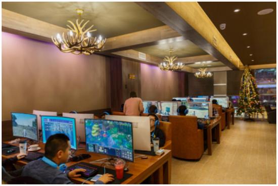 星巴克和网鱼网咖时代来临前的品牌革命