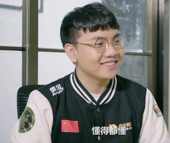 不得不说的是，有方向盘的游戏，卡帝玩得都不会差！