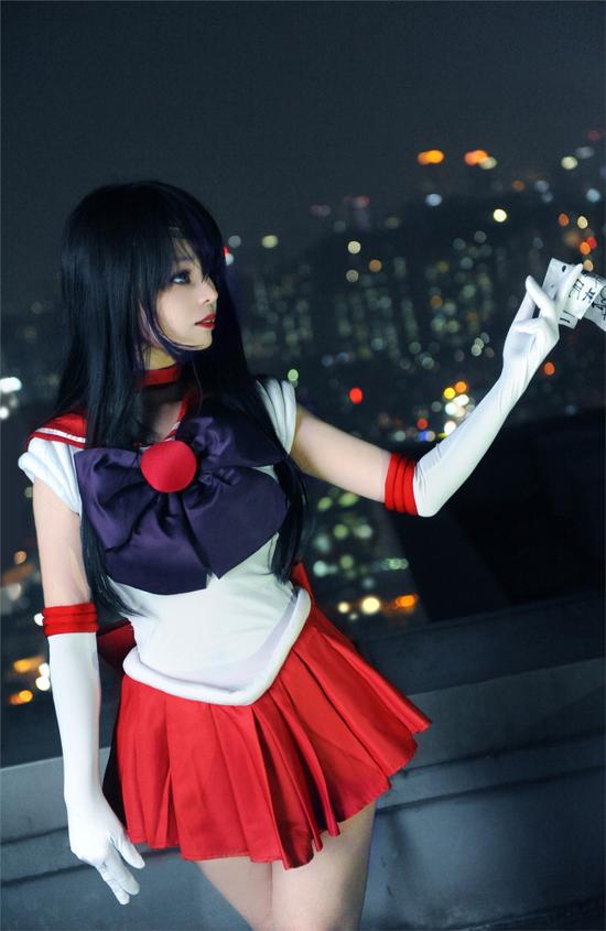 美女cos《美少女战士》火野丽 颜值高像个洋娃娃