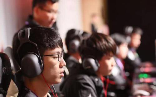 选手们现场竞技