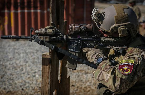 cs时代的m4a1和csgo中的m4a4 现实中哪个更好用?