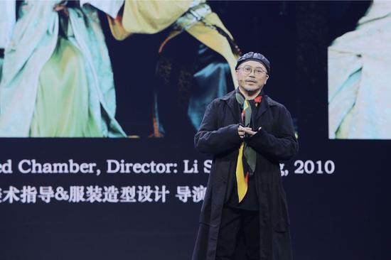 叶锦添现场照片