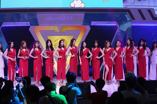 三七互娱现场showgirl的照片