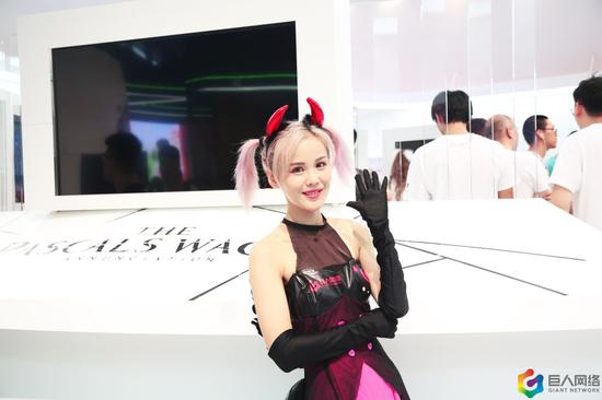 有天使当然也有可爱的小恶魔