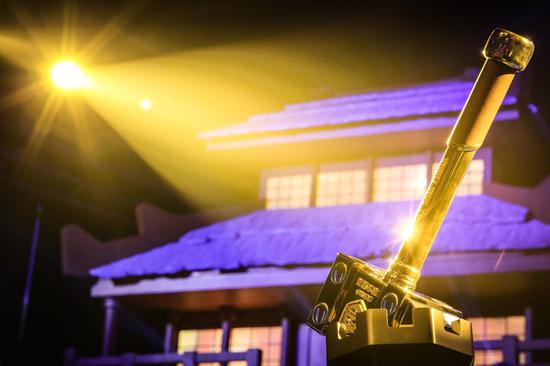 只有冠军才能举起的黄金战锤