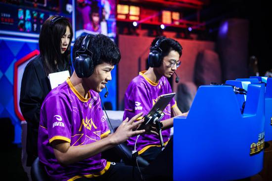 卫冕冠军NOVA拿下开门红