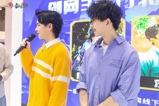 知名Coser乐乐、茨木