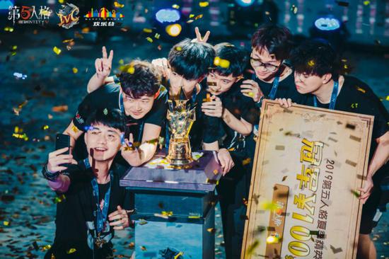 Gr战队夺得冠军