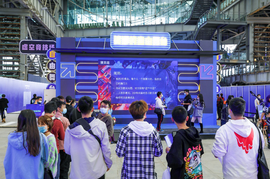 LPL解说和B站UP主们都去的英雄联盟电竞嘉年华，为召唤师们准备了啥？