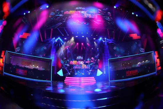 嘉年华活动主舞台