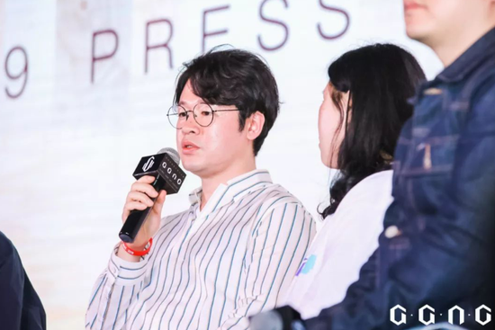 （韩国知名自由概念设计艺术家、插画艺术家Dospi）