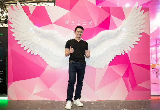 Min和他的"天使之翼"