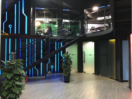 孵化基地的主播间