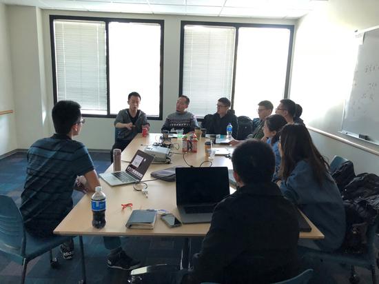 巨人新进团队与学生交流现场