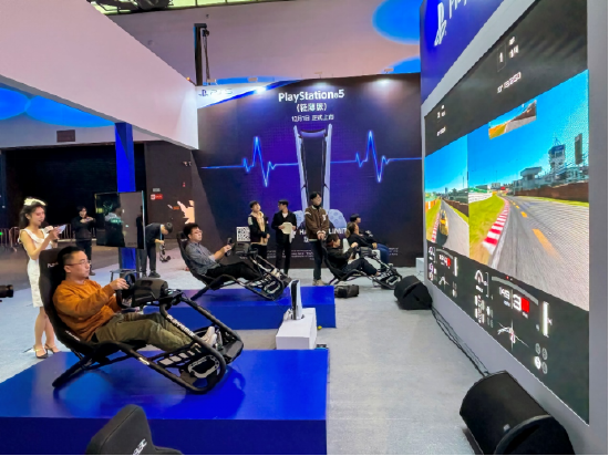 PlayStation展台专业车手赛车比赛表演赛
